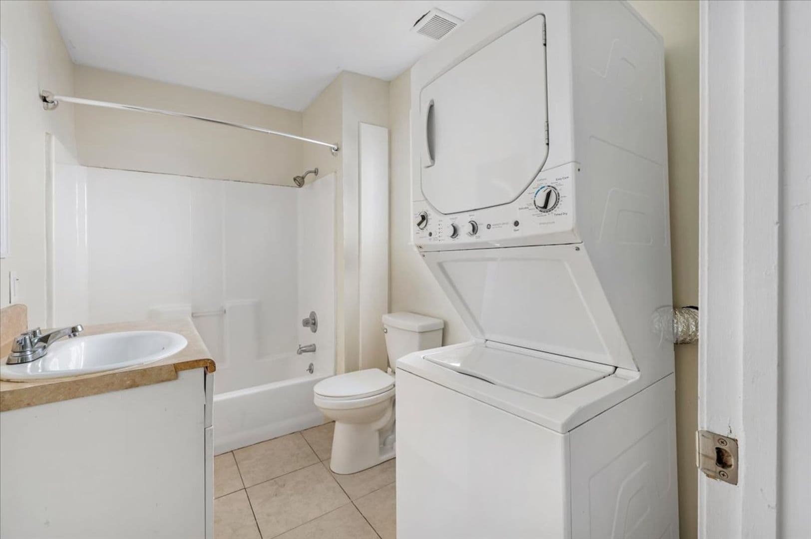 Savannah Apartment: 1709 LeGrand Street