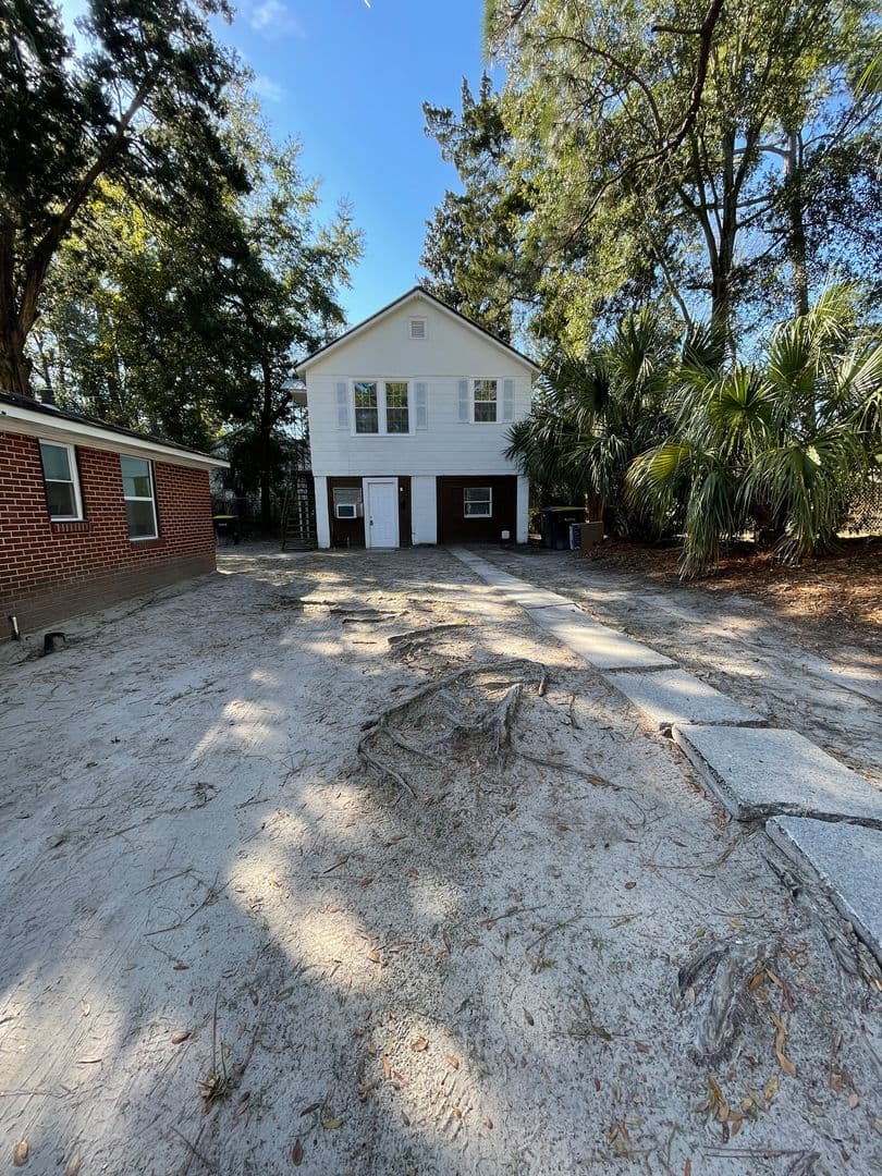 Savannah Apartment: 1507 E 33rd Street