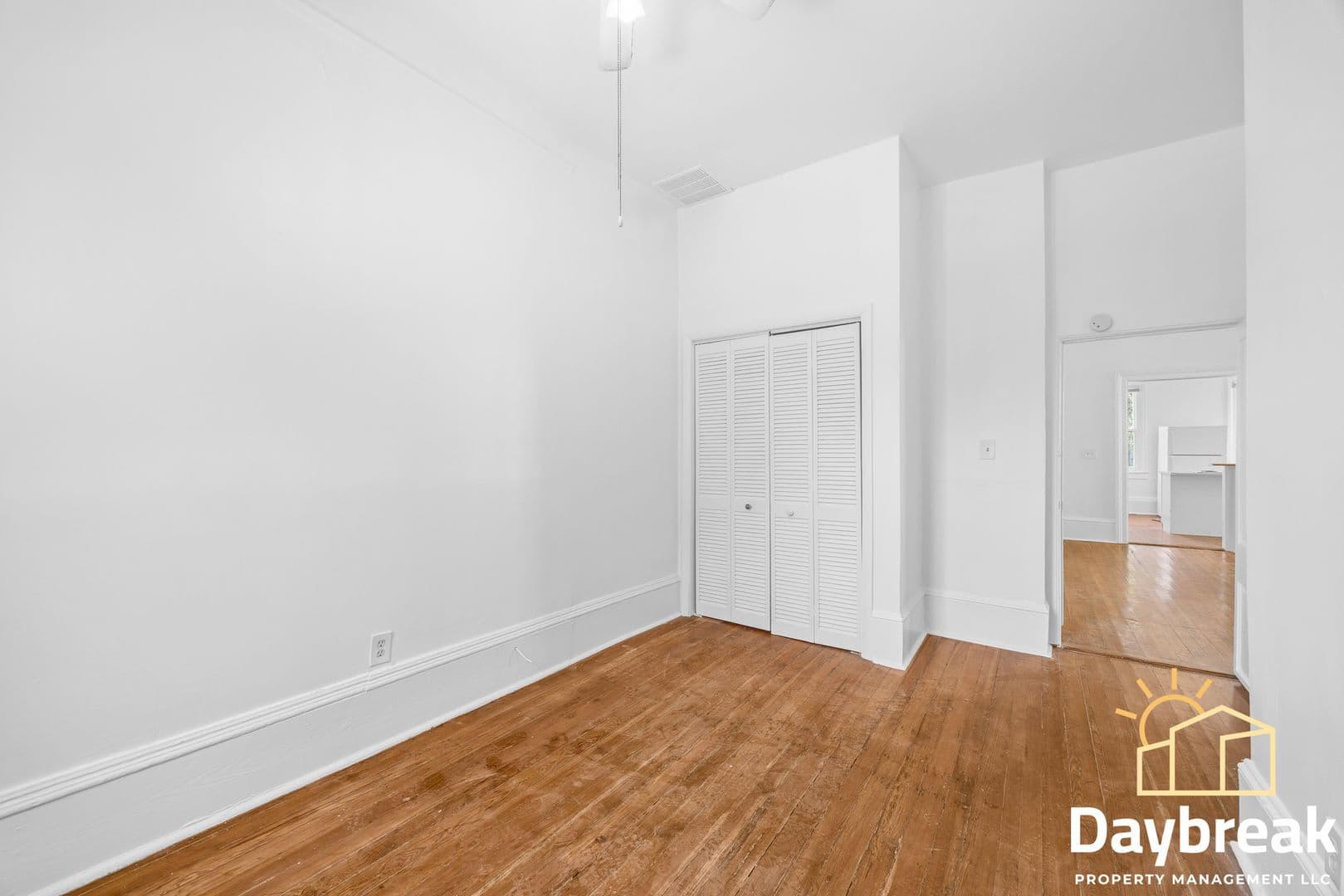 Savannah Apartment: 112 E Anderson Street