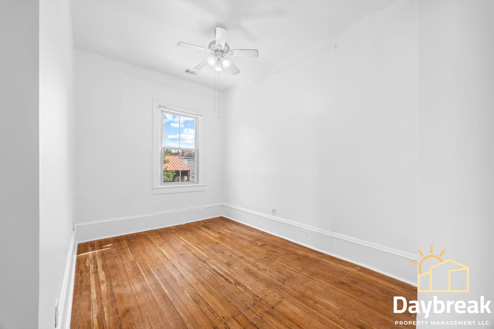 Savannah Apartment: 112 E Anderson Street