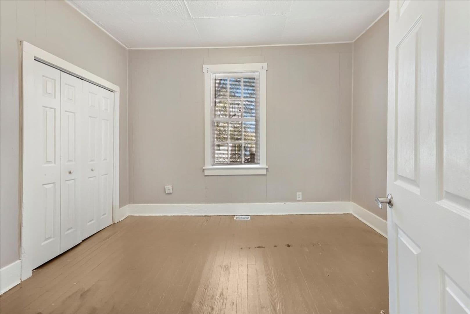Savannah Apartment: 1708 Lennox Court
