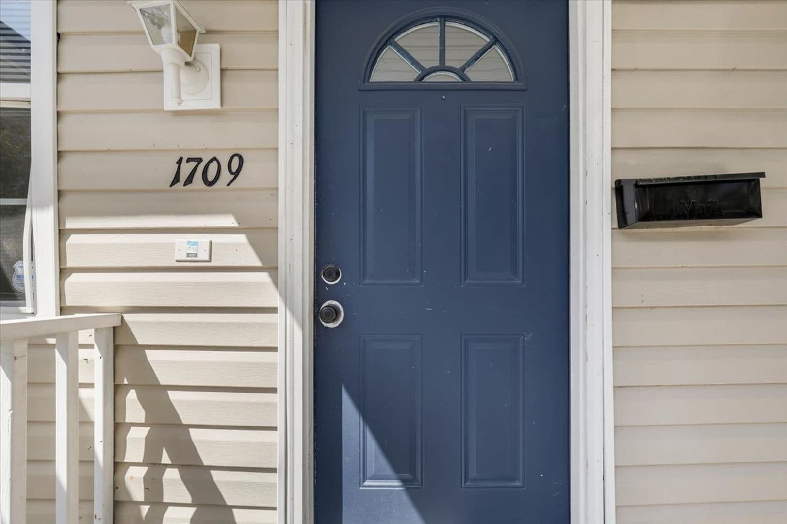 Savannah Apartment: 1709 LeGrand Street