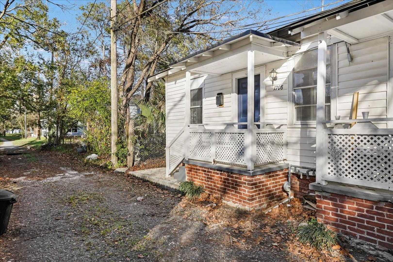 Savannah Apartment: 1708 Lennox Court