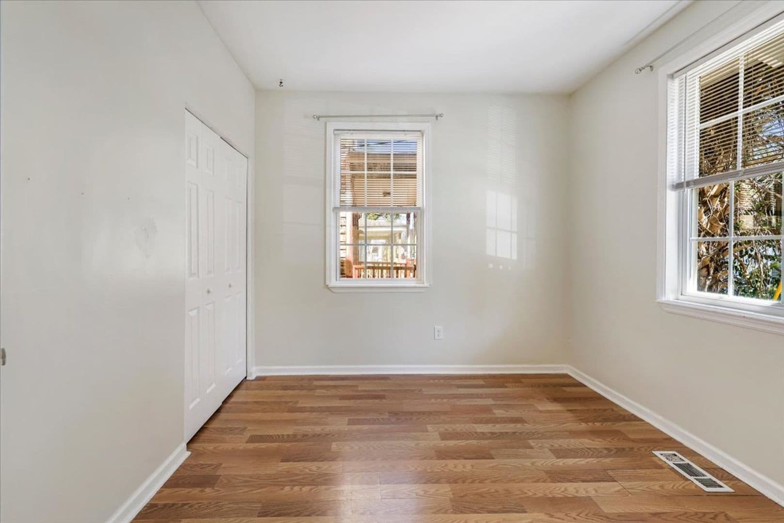 Savannah Apartment: 1709 LeGrand Street