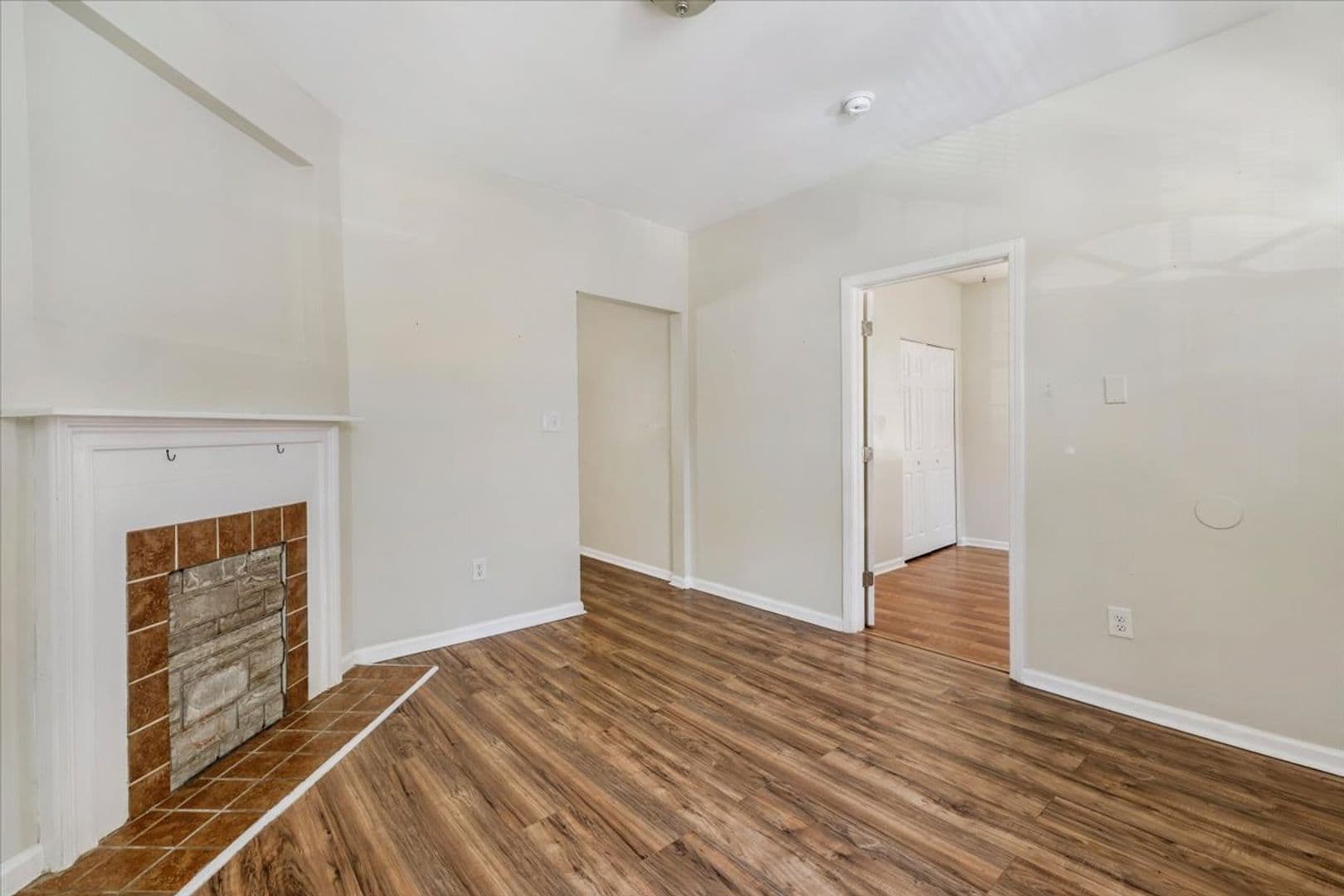 Savannah Apartment: 1709 LeGrand Street