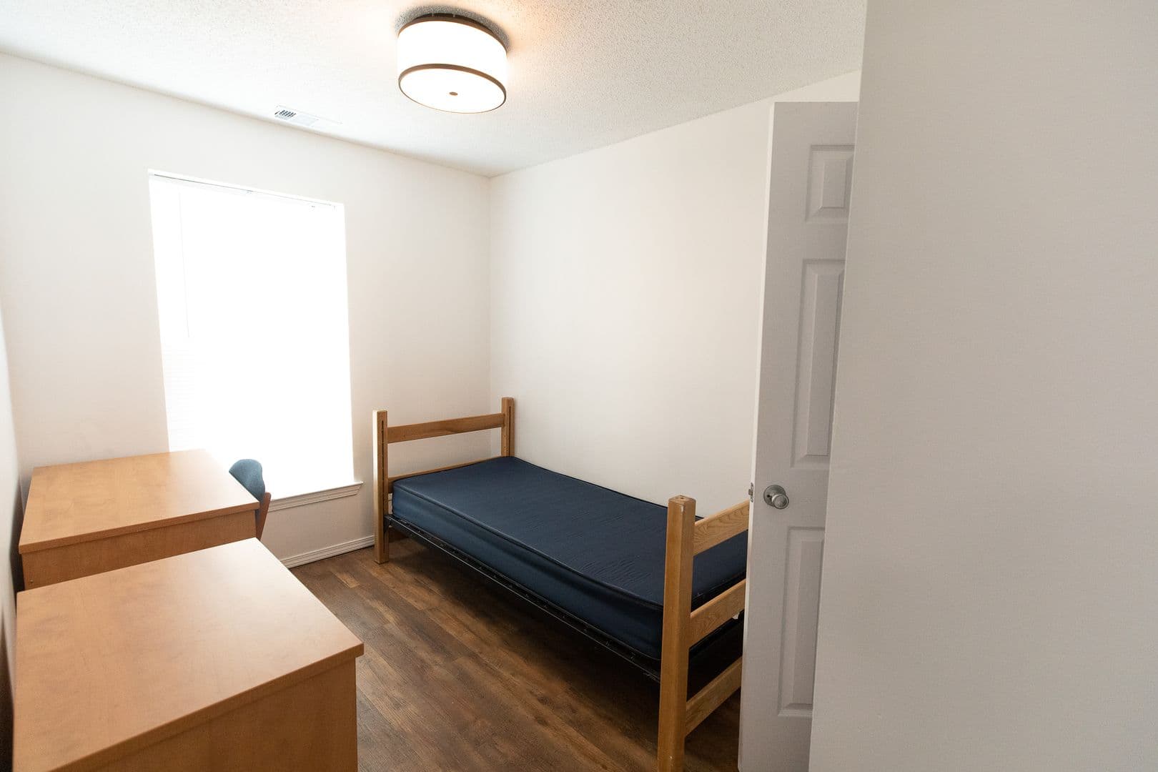Savannah Apartment: 12220 Apache Avenue