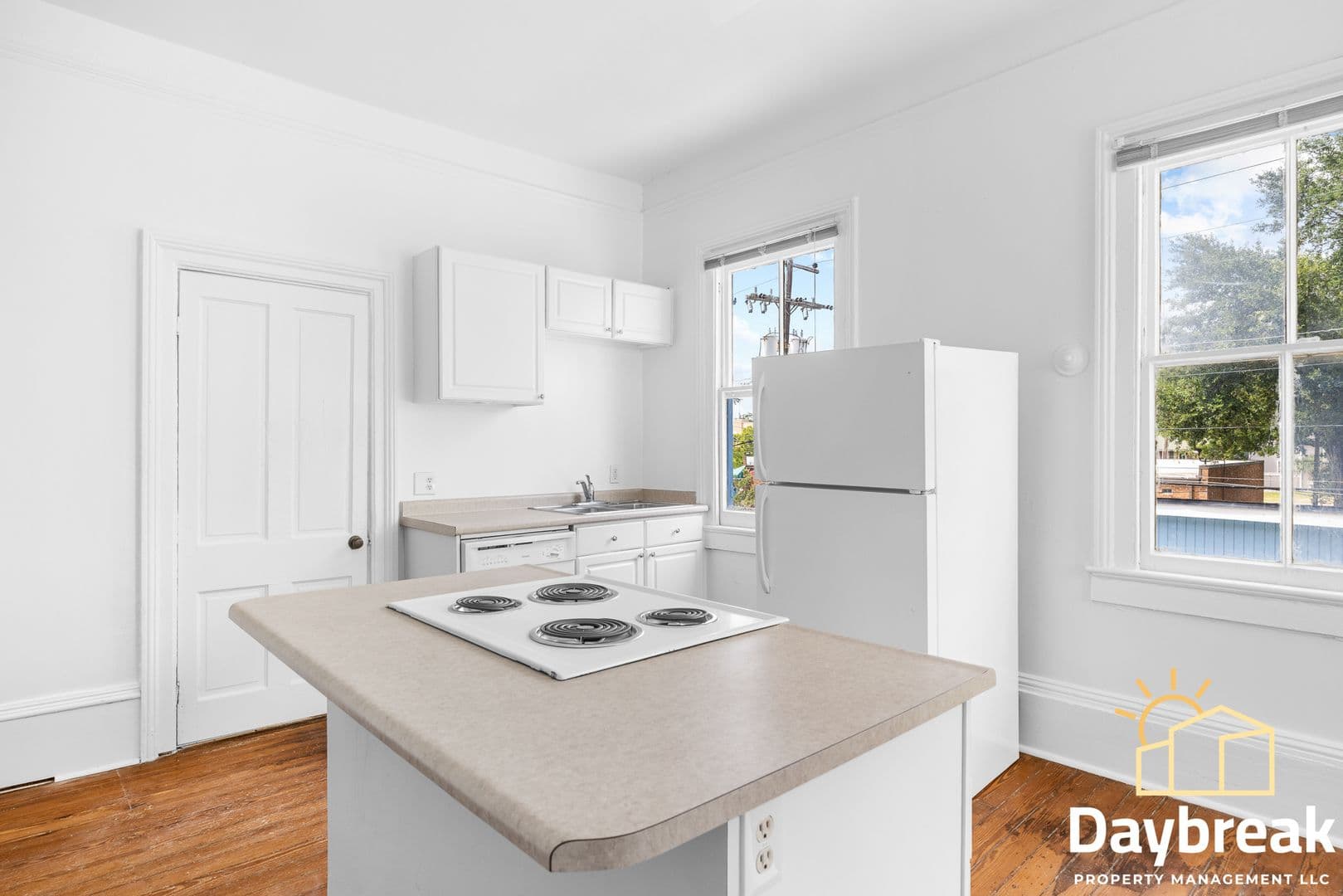 Savannah Apartment: 112 E Anderson Street