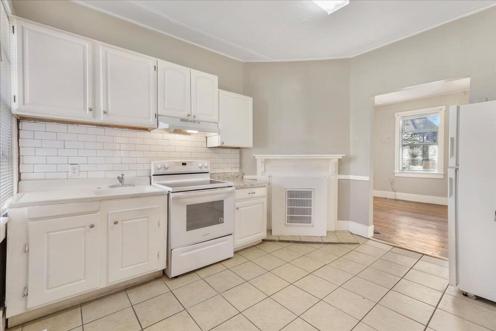 Savannah Apartment: 1708 Lennox Court