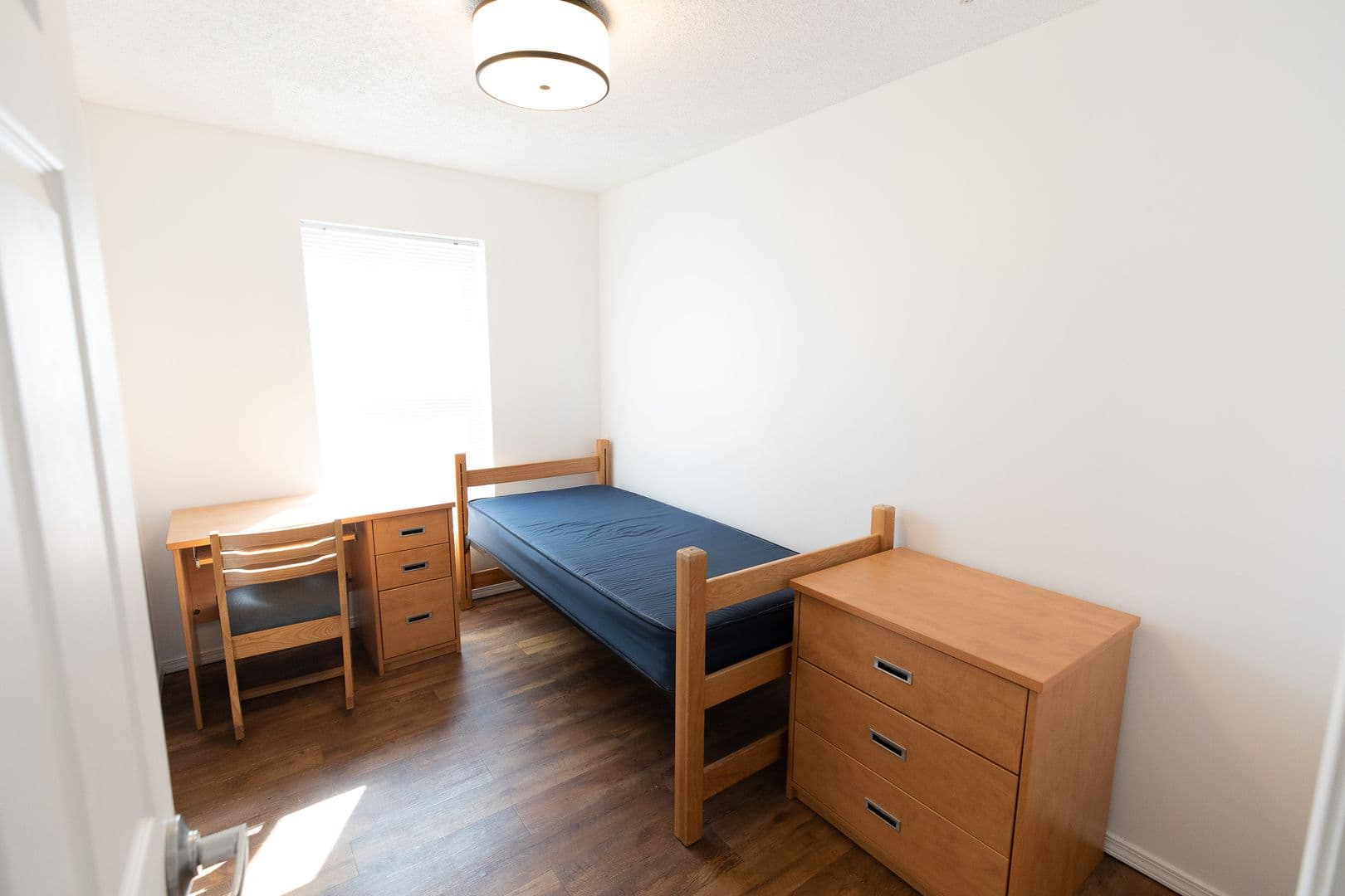 Savannah Apartment: 12220 Apache Avenue