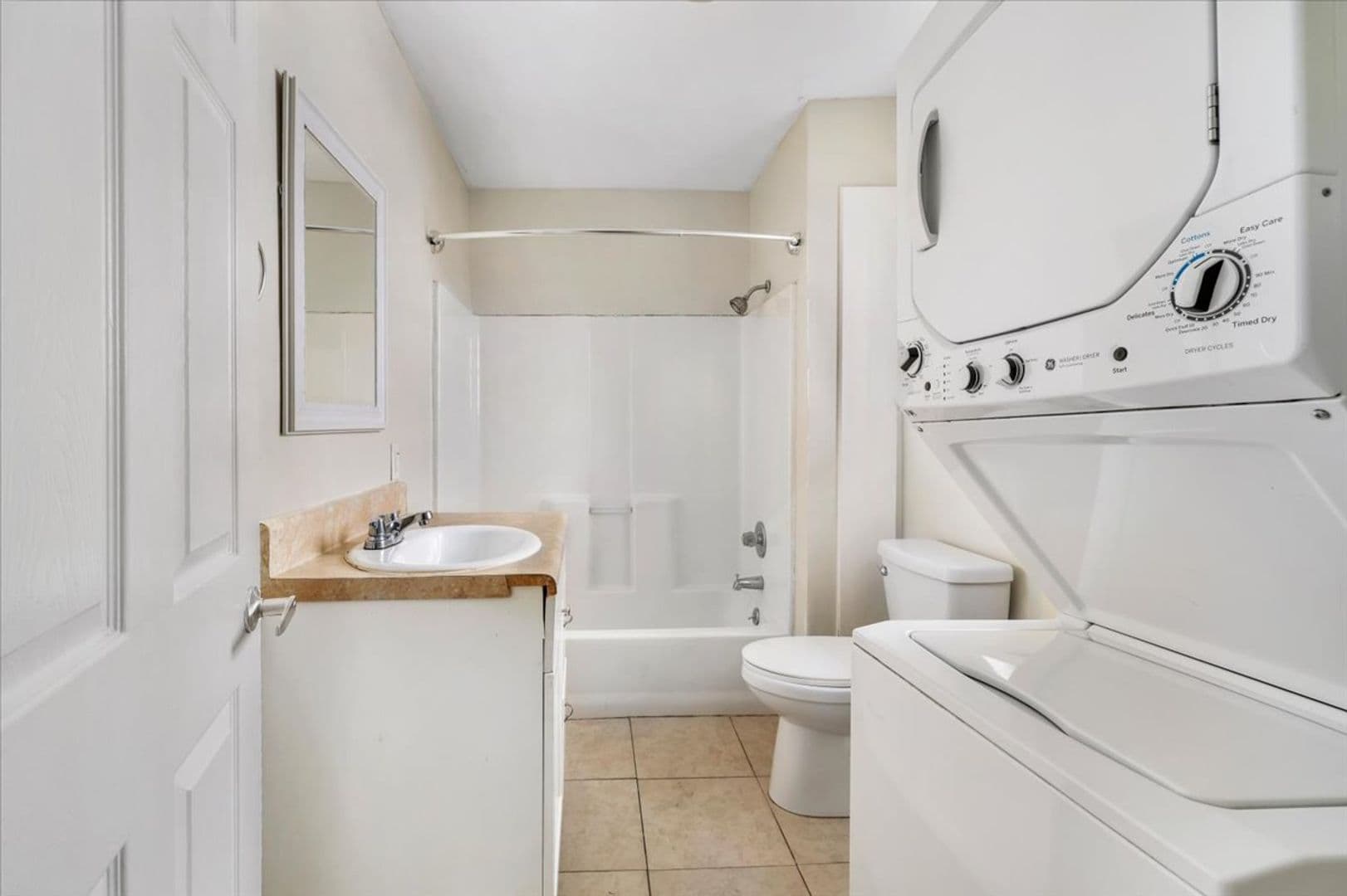 Savannah Apartment: 1709 LeGrand Street