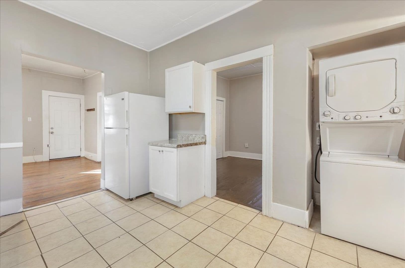 Savannah Apartment: 1708 Lennox Court