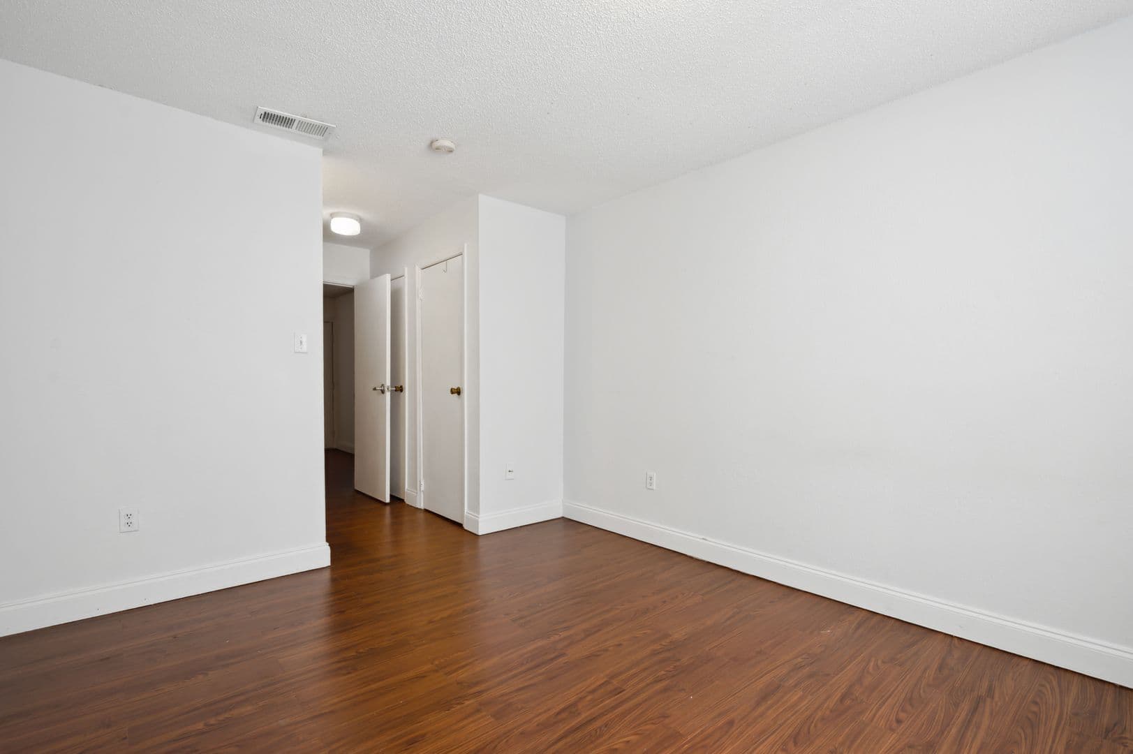 Savannah Apartment: 12220 Apache Avenue