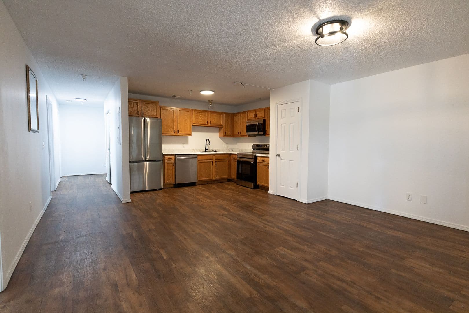 Savannah Apartment: 12220 Apache Avenue