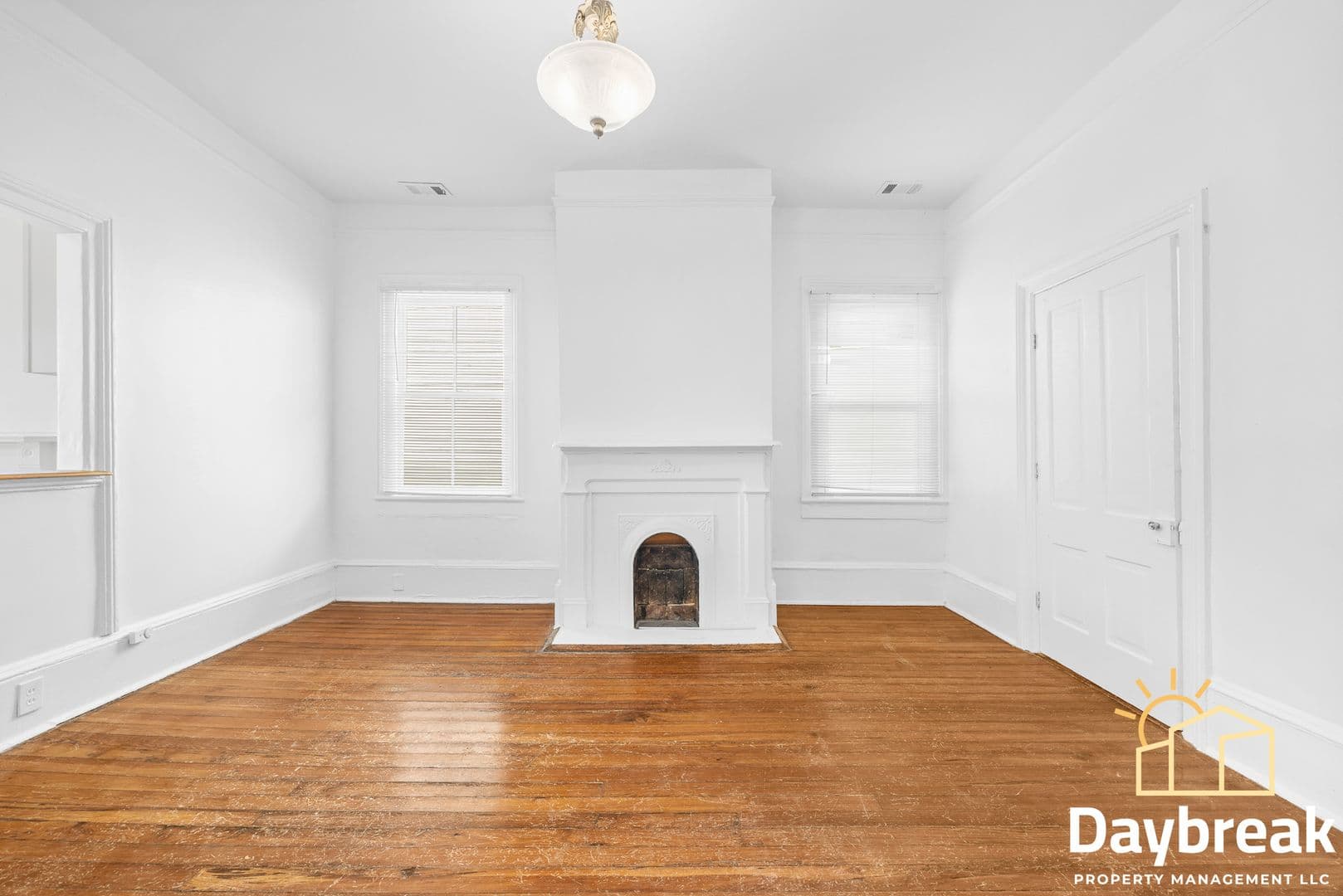 Savannah Apartment: 112 E Anderson Street