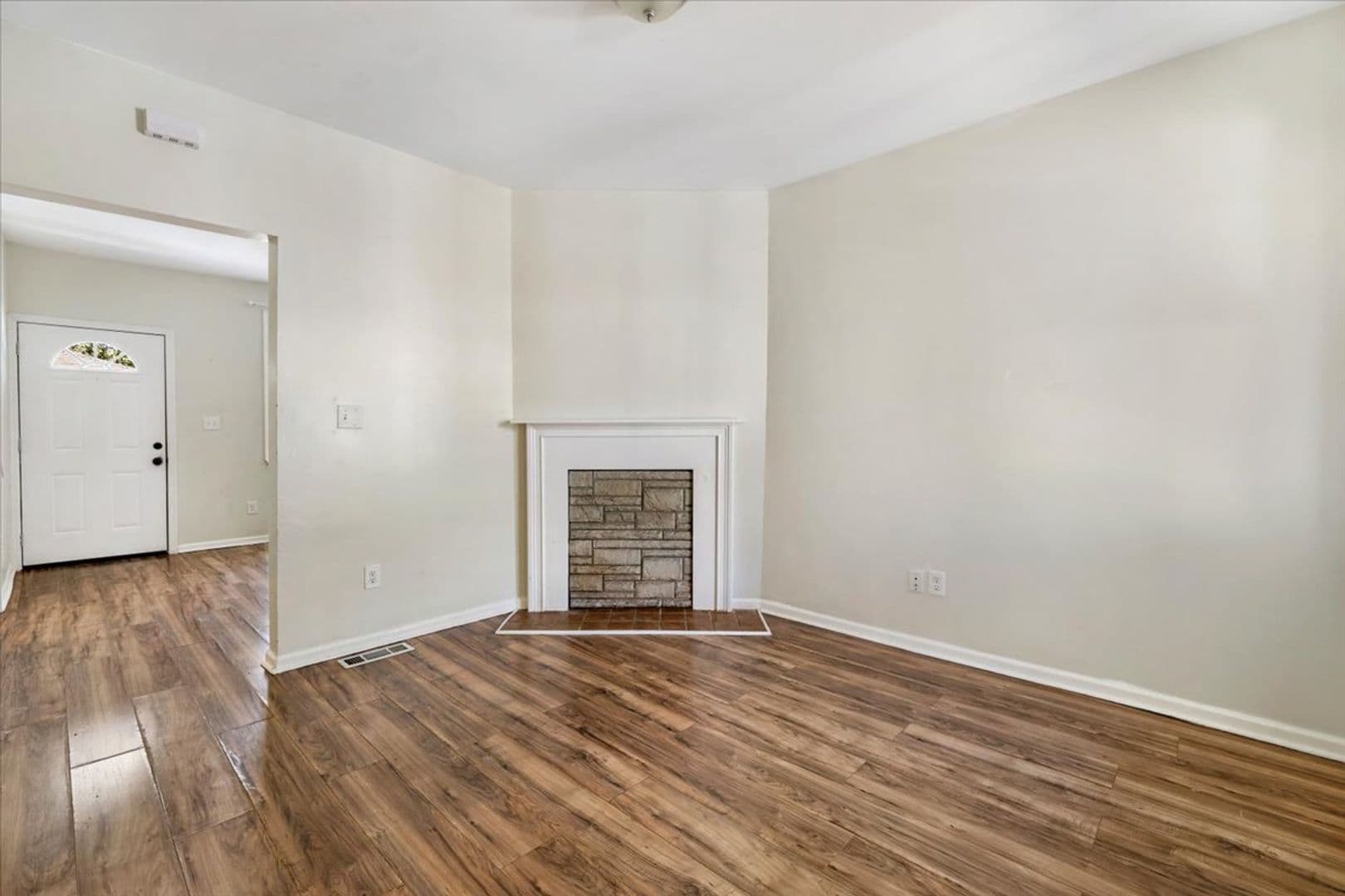 Savannah Apartment: 1709 LeGrand Street
