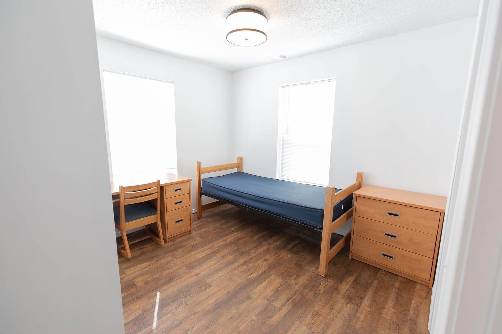 Savannah Apartment: 12220 Apache Avenue