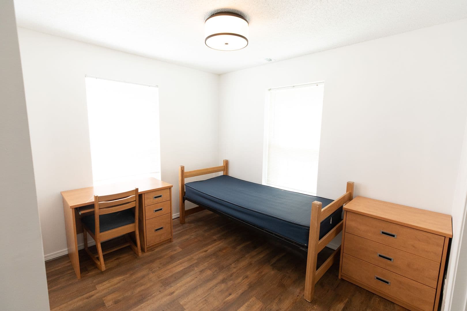 Savannah Apartment: 12220 Apache Avenue
