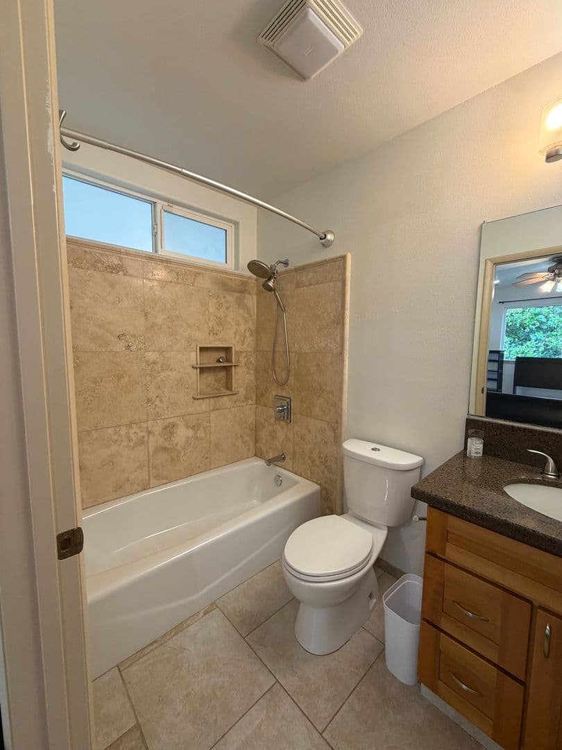 Keaau House: 15-1331 24TH Ave.