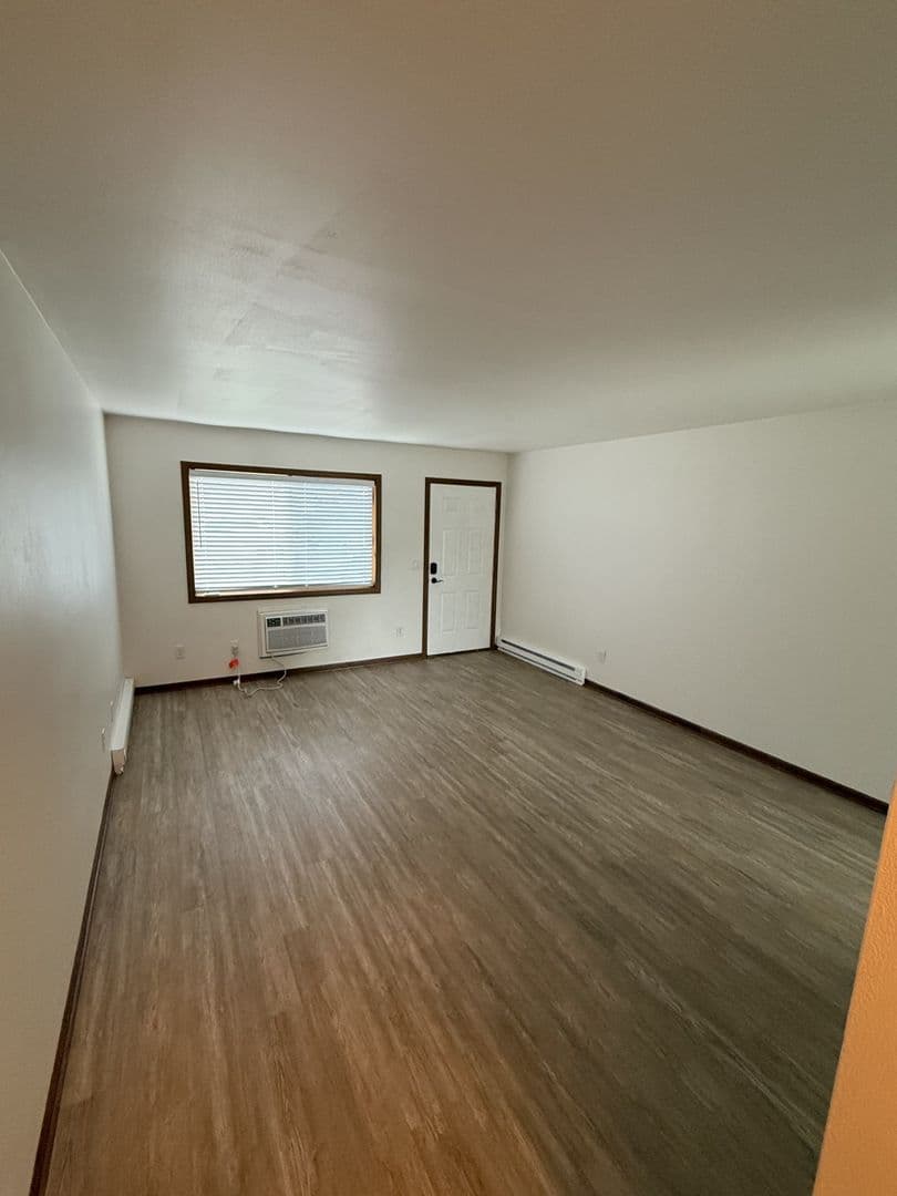 West Bend Apartment: 1516 Vogt Drive