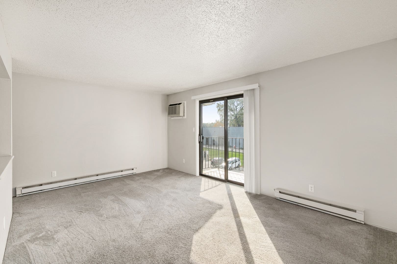 Altoona Apartment: 108 5th Ave NW, #3