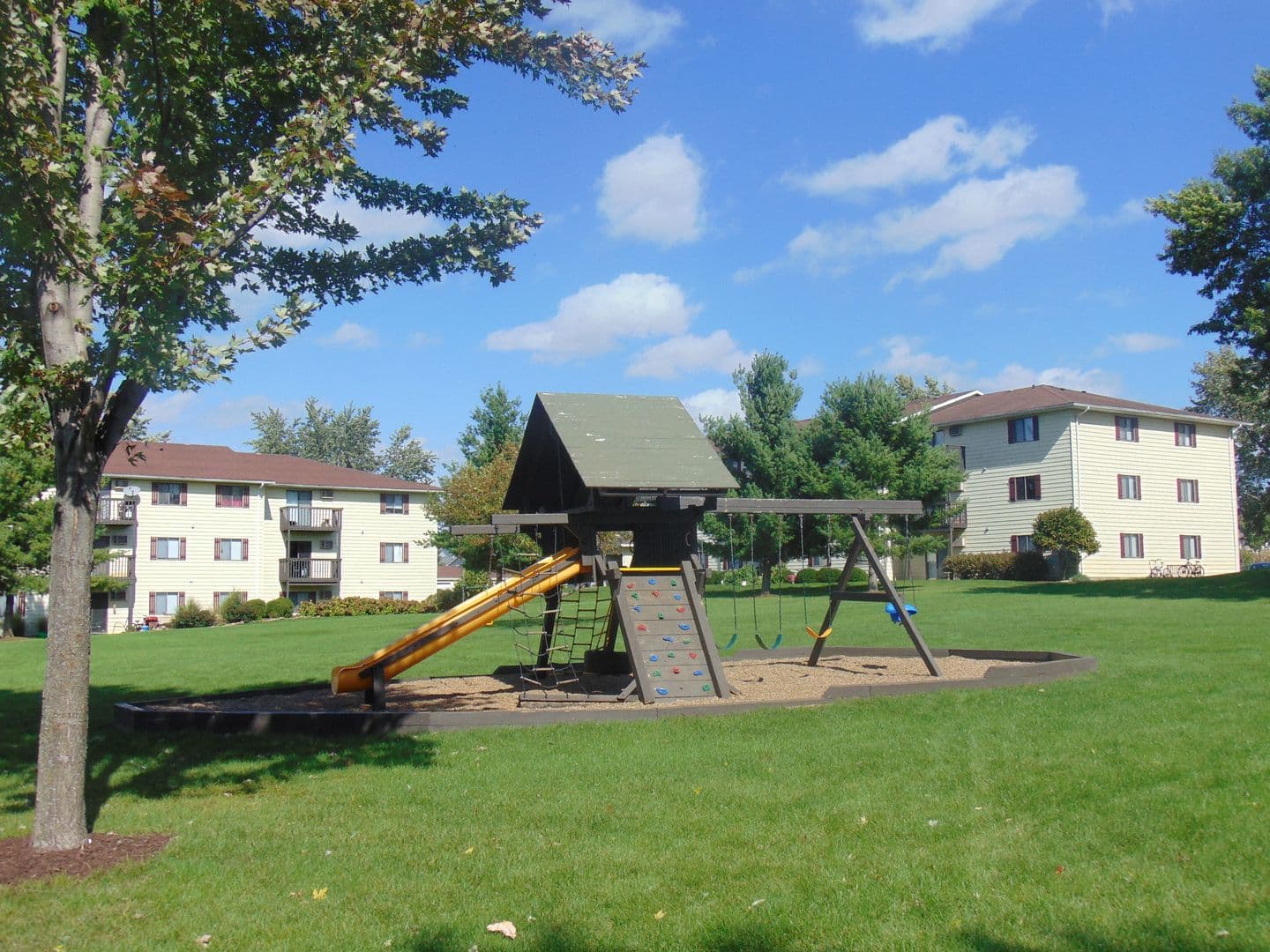 Altoona Apartment: 108 5th Ave NW, #3