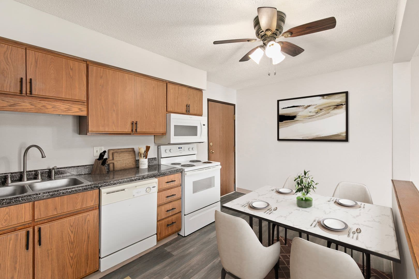 Altoona Apartment: 108 5th Ave NW, #3