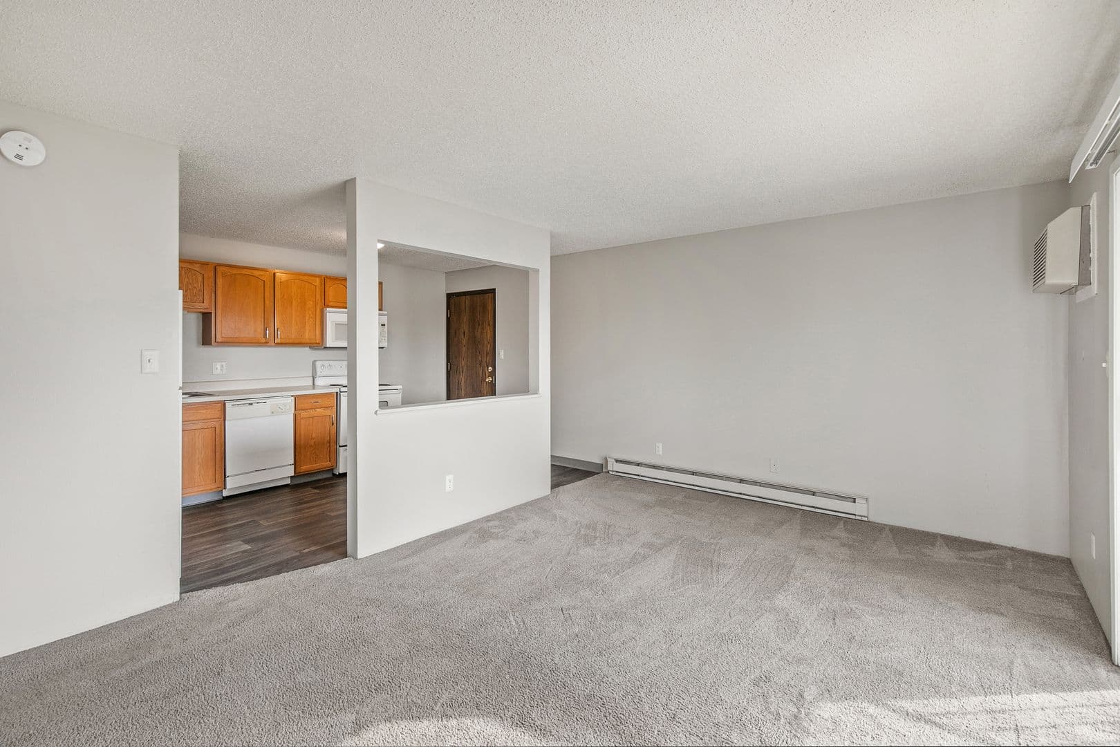 Altoona Apartment: 108 5th Ave NW, #3