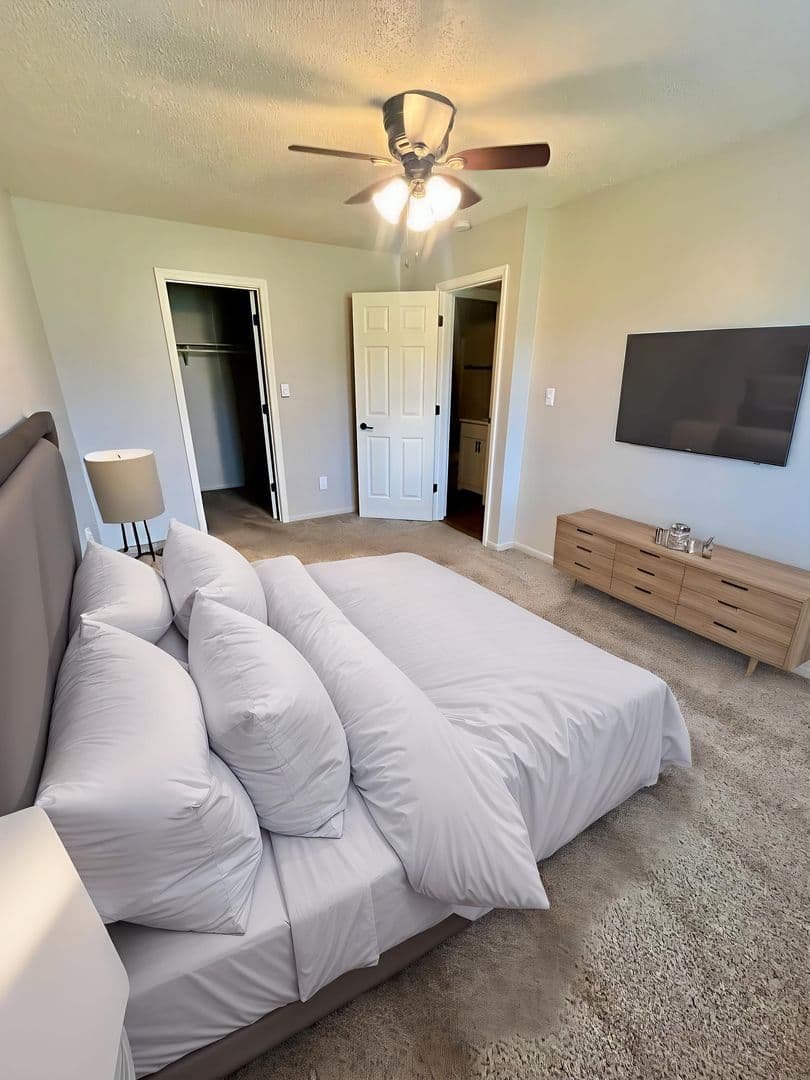 Altoona Apartment: 108 5th Ave NW, #3