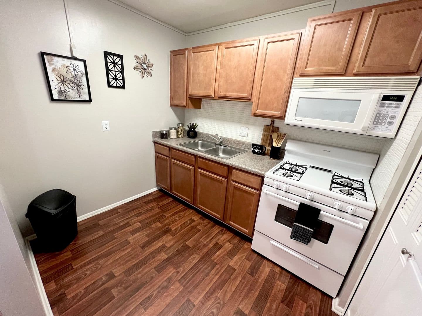 Greensboro Apartment: 3200 F Lawndale Dr.