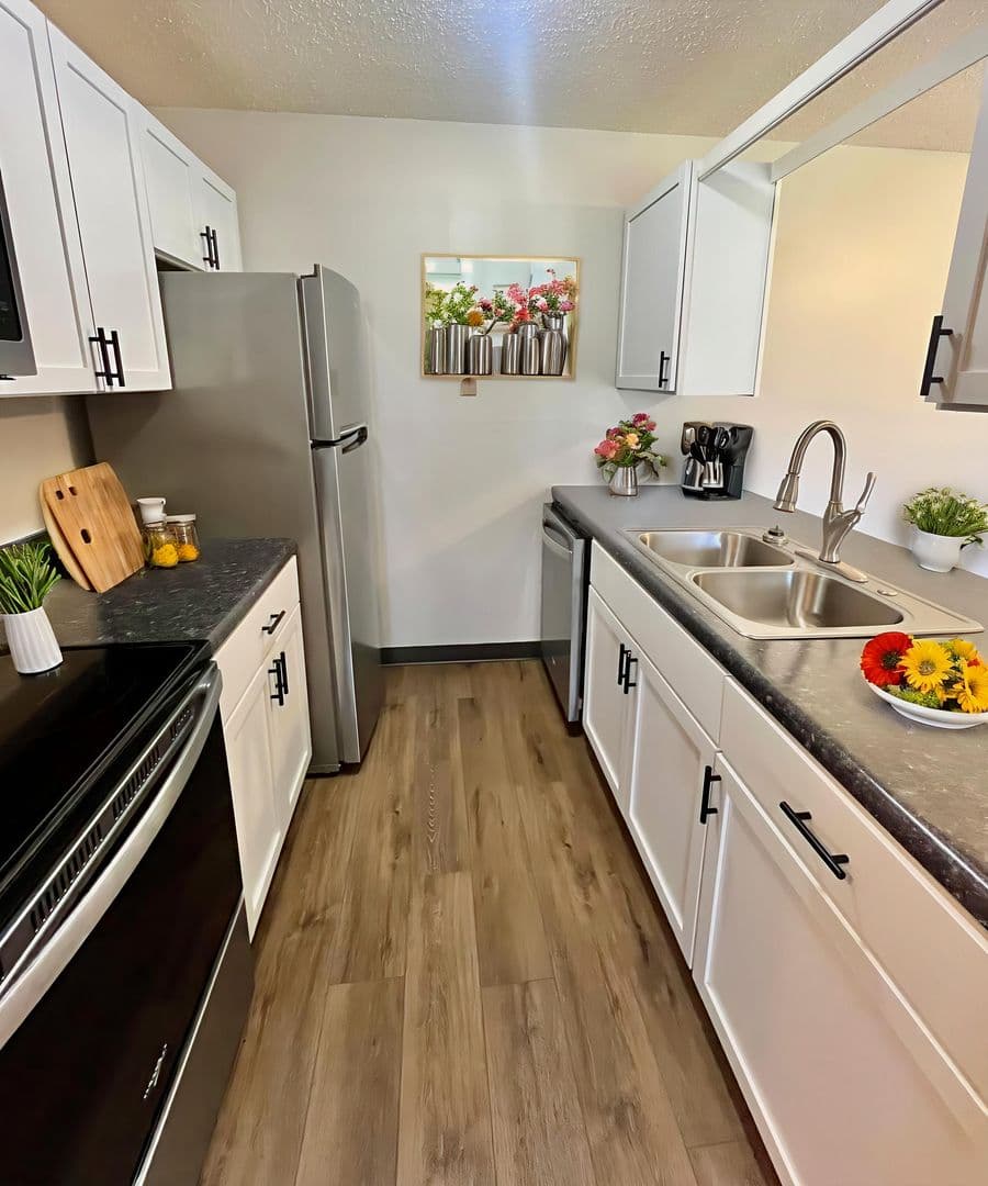 Altoona Apartment: 108 5th Ave NW, #3