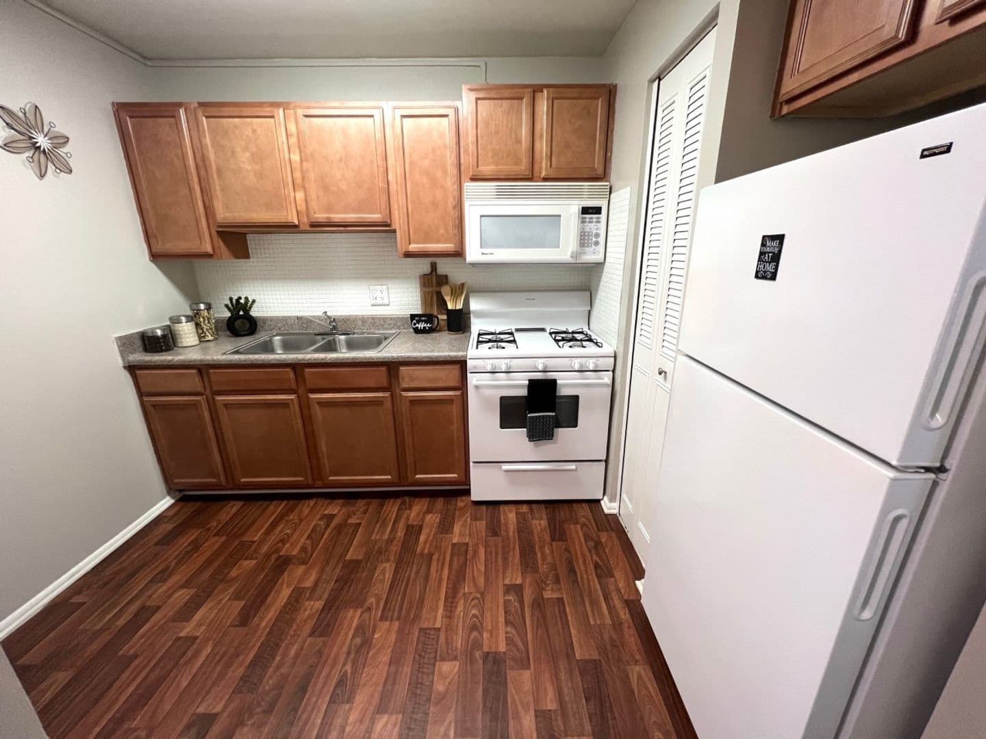 Greensboro Apartment: 3200 F Lawndale Dr.