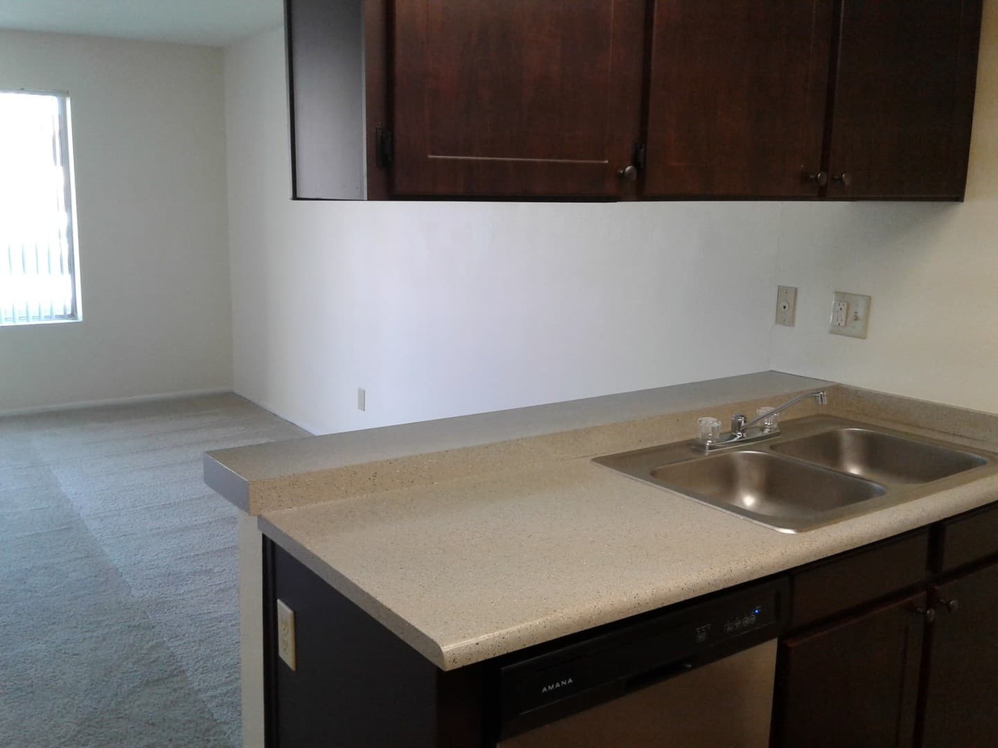 Phoenix Apartment: 1750 E Bell Rd.