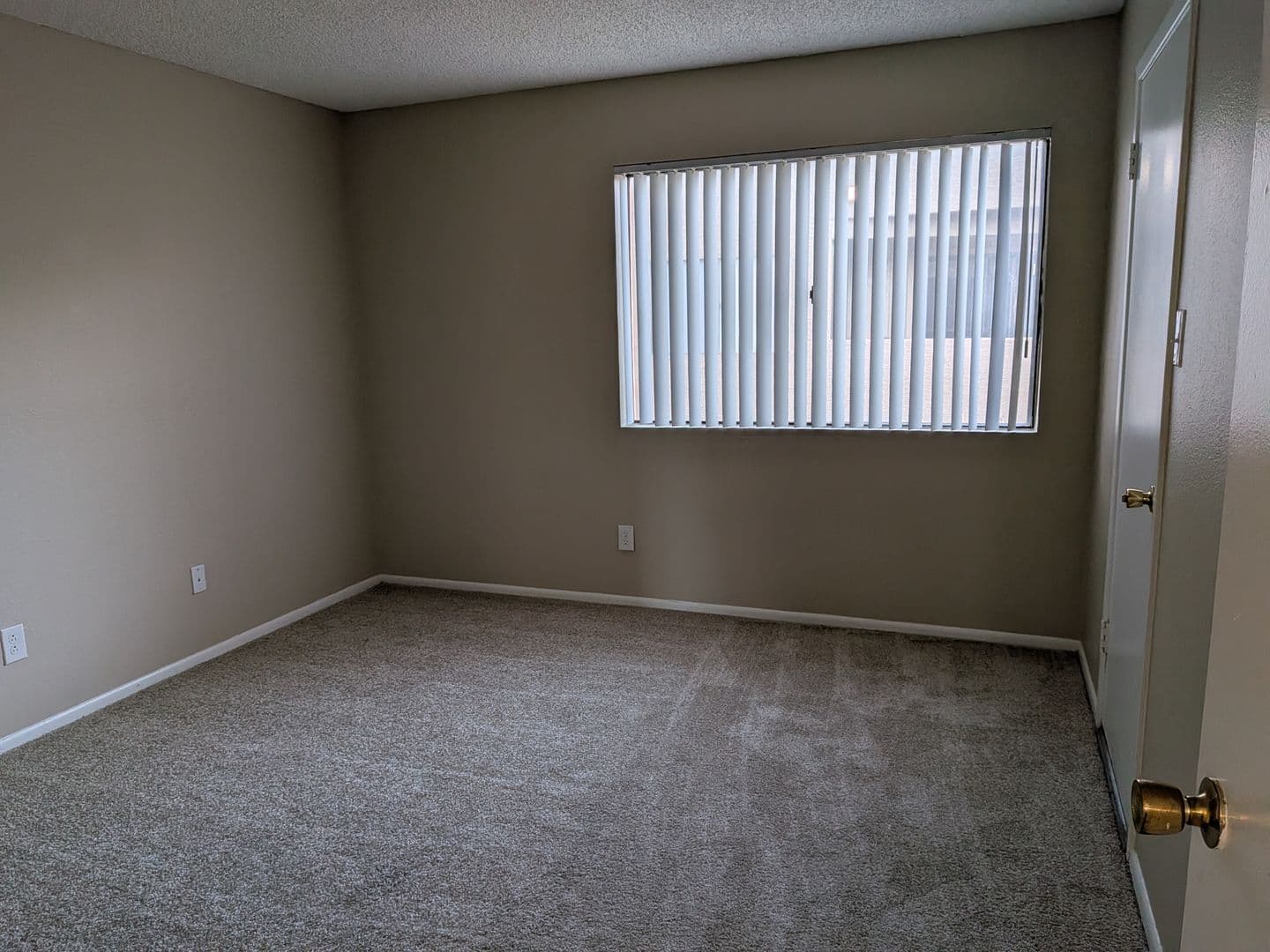 Phoenix Apartment: 5350 E Taylor St