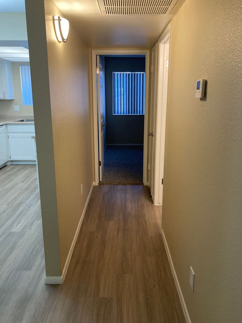 Phoenix Apartment: 5350 E Taylor St