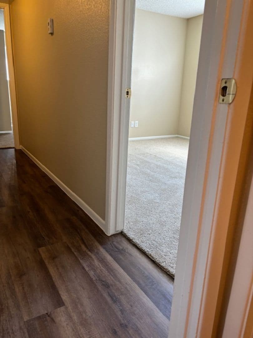 Phoenix Apartment: 1750 E Bell Rd.