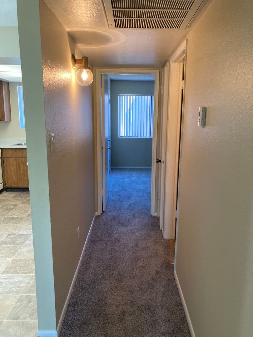 Phoenix Apartment: 5350 E Taylor St