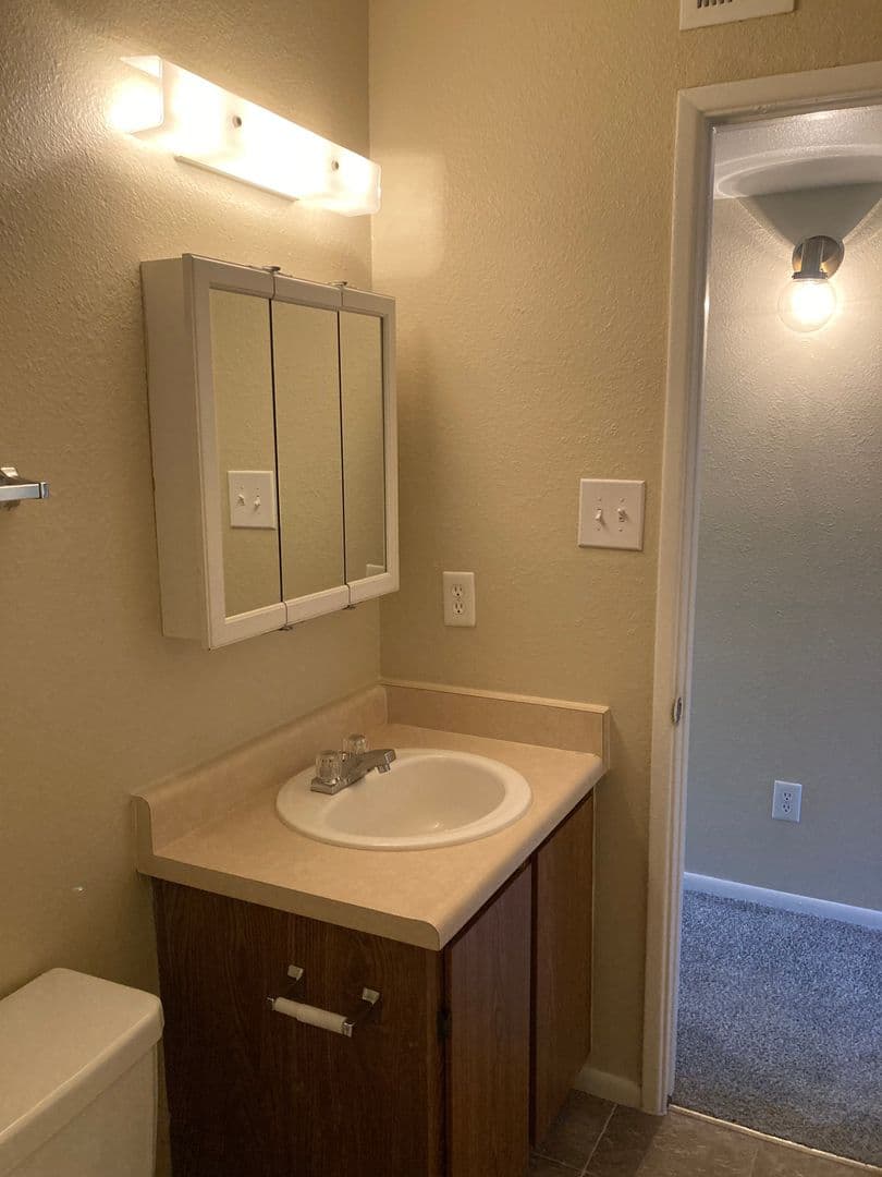 Phoenix Apartment: 5350 E Taylor St