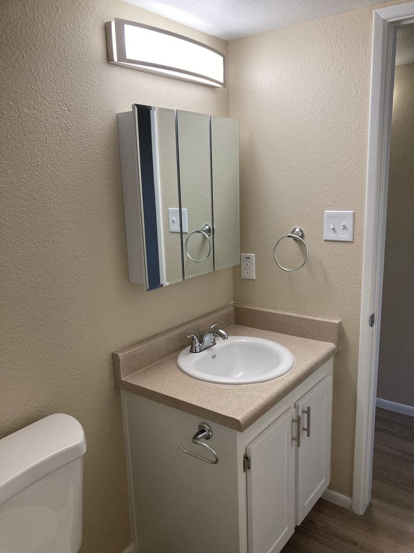 Phoenix Apartment: 5350 E Taylor St