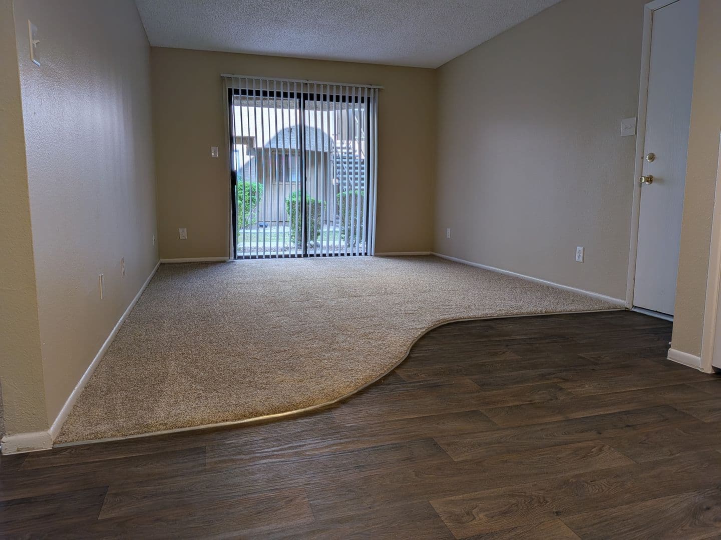 Phoenix Apartment: 5350 E Taylor St