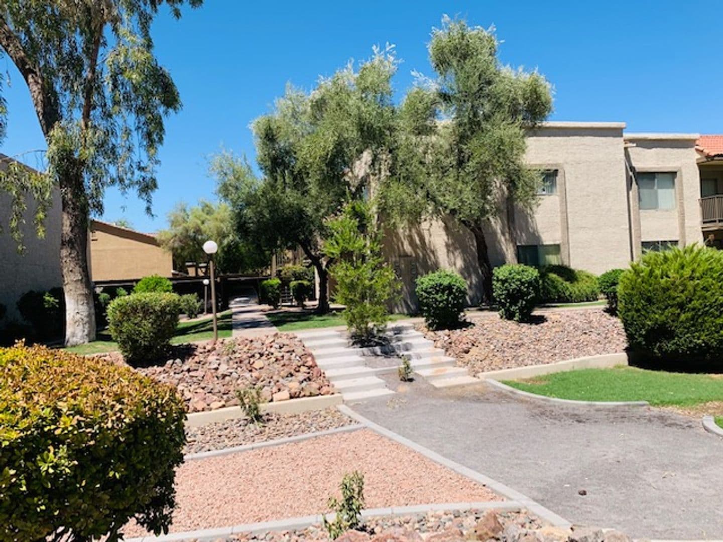 Phoenix Apartment: 1750 E Bell Rd.