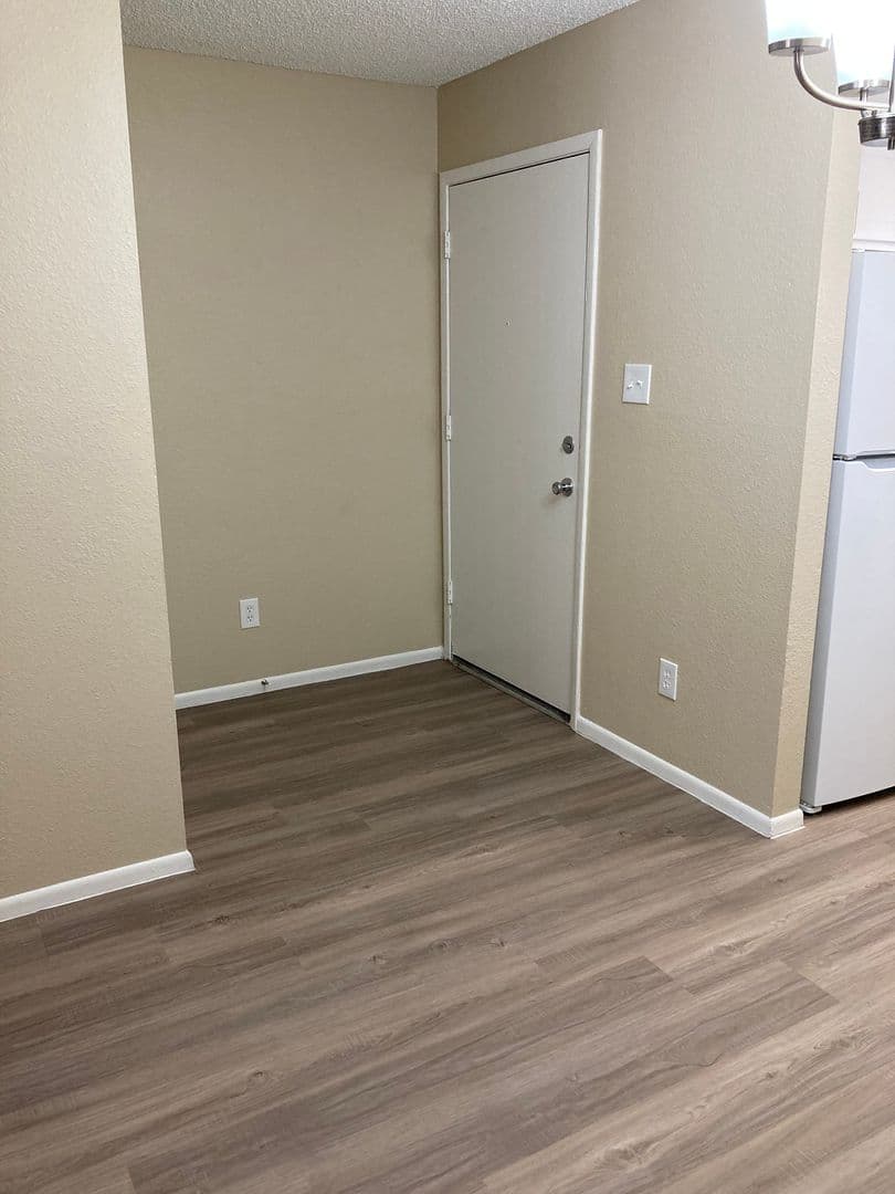Phoenix Apartment: 5350 E Taylor St