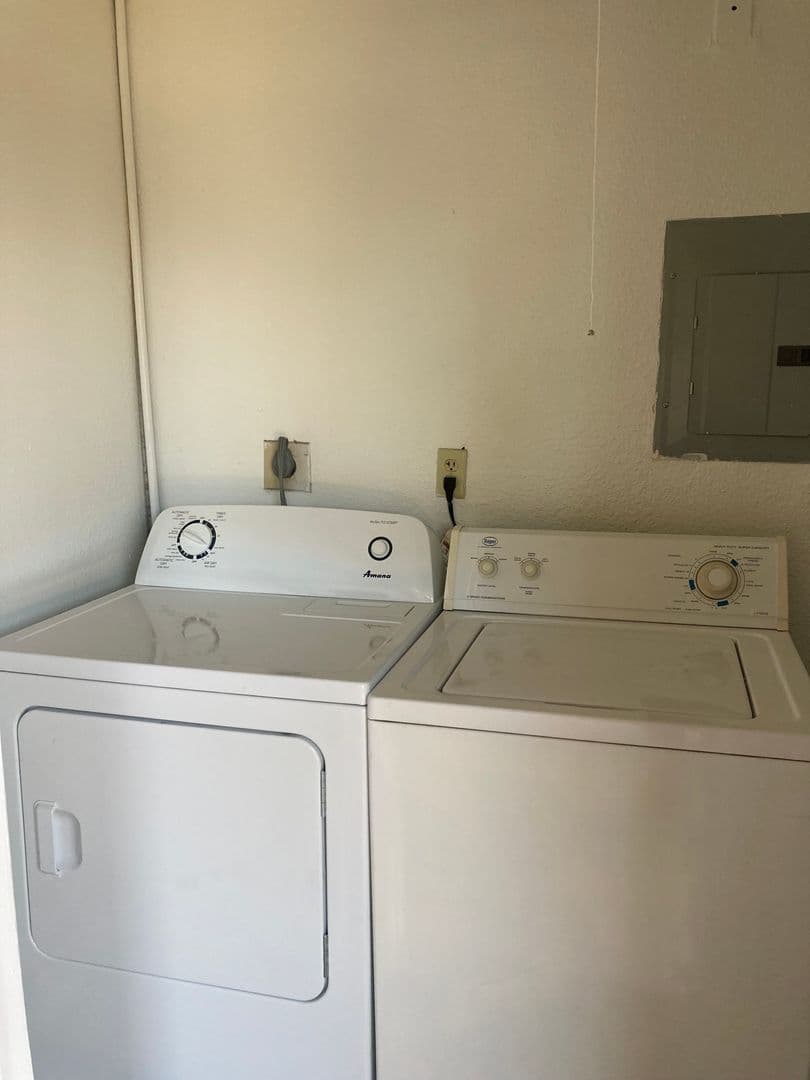 Phoenix Apartment: 5350 E Taylor St
