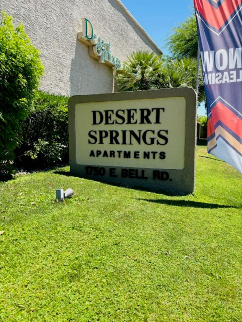 Phoenix Apartment: 1750 E Bell Rd.