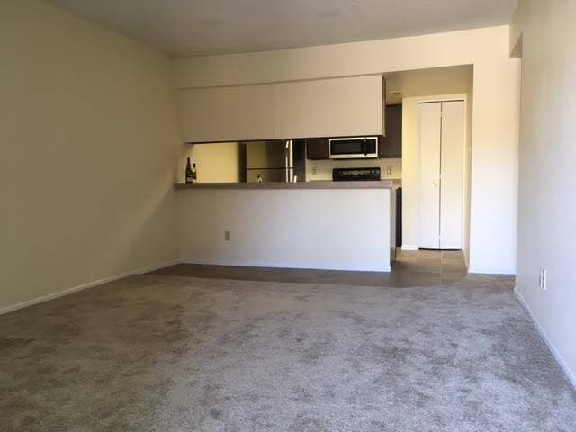 Phoenix Apartment: 1750 E Bell Rd.