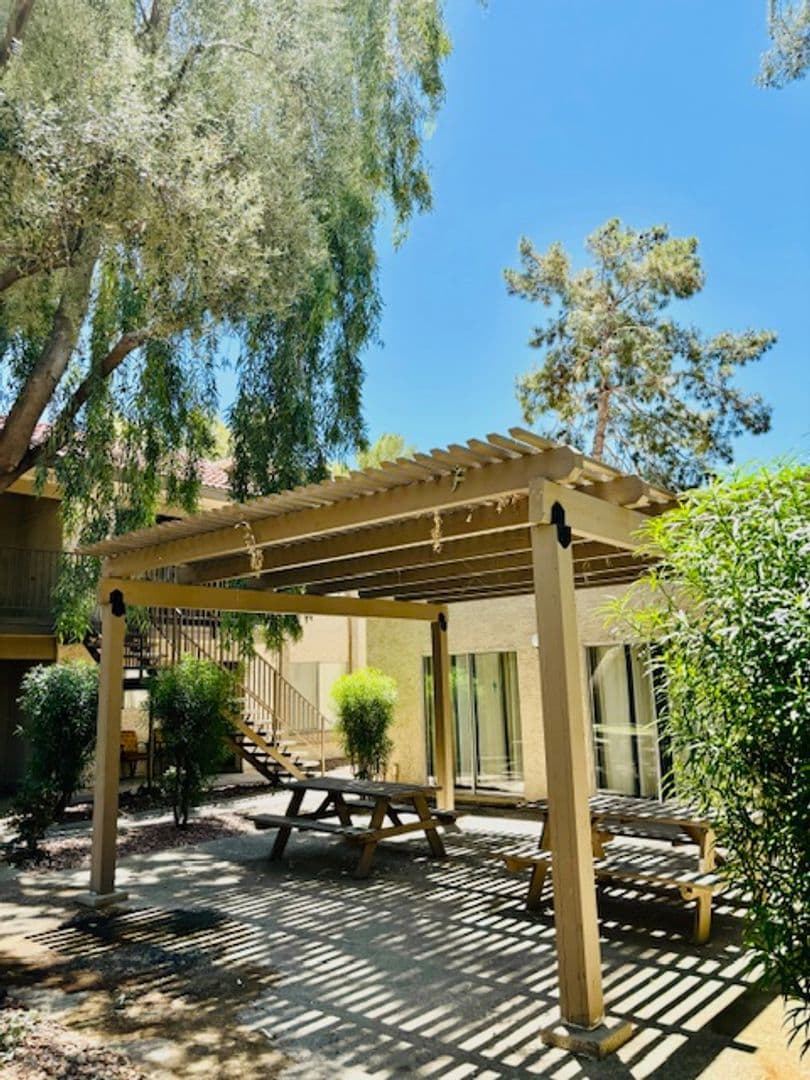 Phoenix Apartment: 1750 E Bell Rd.