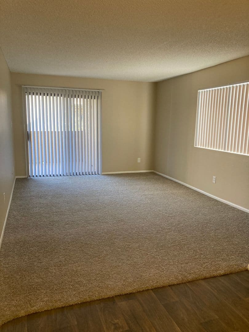 Phoenix Apartment: 5350 E Taylor St