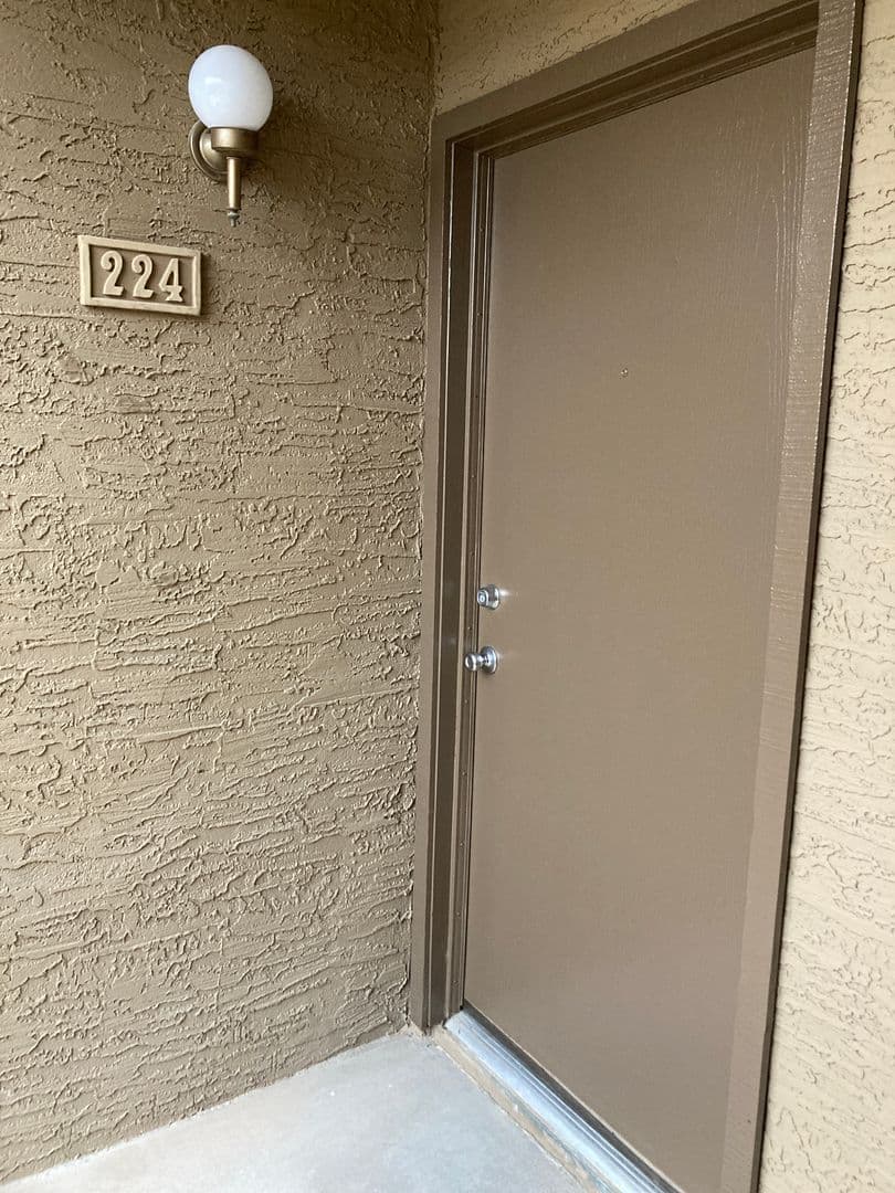 Phoenix Apartment: 5350 E Taylor St