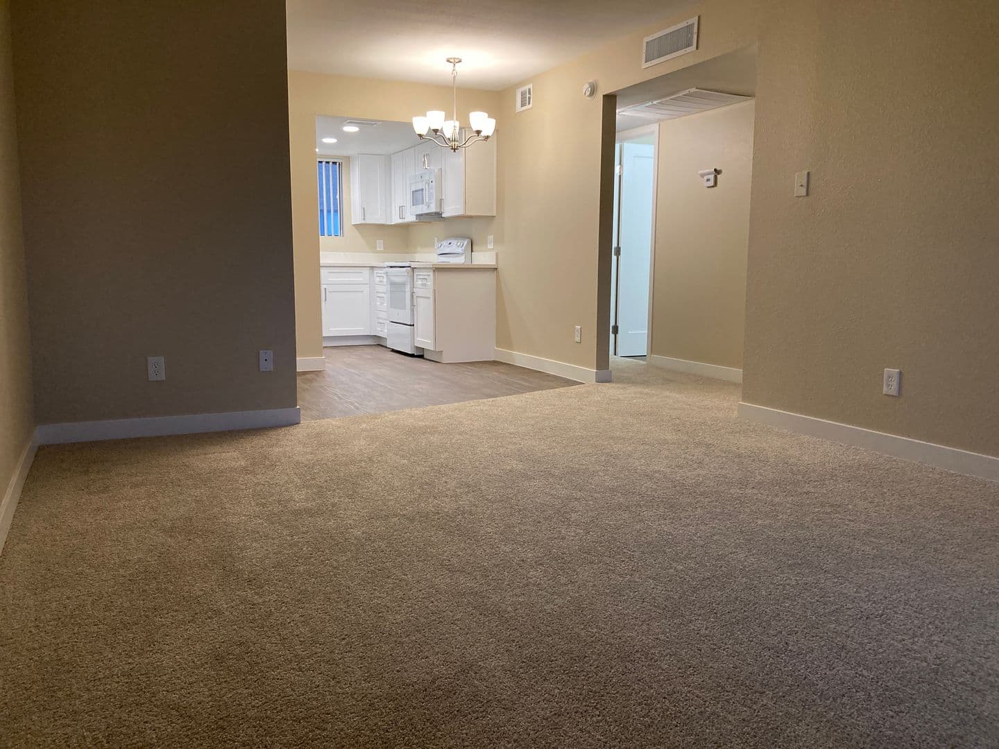Phoenix Apartment: 5350 E Taylor St