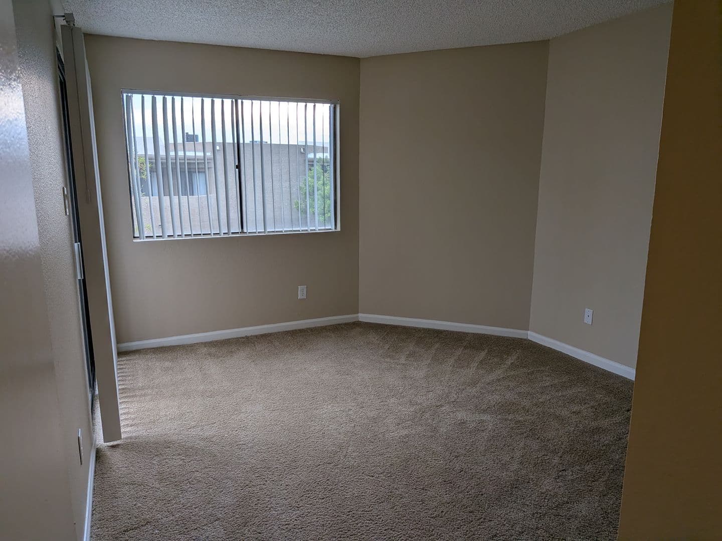 Phoenix Apartment: 5350 E Taylor St