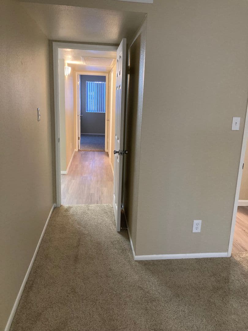 Phoenix Apartment: 5350 E Taylor St